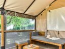 Cliquez pour découvrir toutes les photos de l'HÉBERGEMENT ! tente en toile et bois - camping Maeva Escapades Millau Plage photo 3
