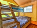 Cliquez pour découvrir toutes les photos de l'HÉBERGEMENT ! tente en toile et bois - camping Maeva Escapades Millau Plage photo 3
