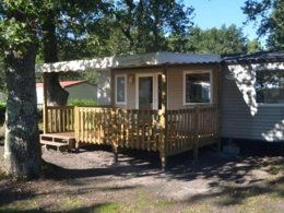 Camping Pas Cher vous présente avec son site Officiel campingpascher.fr, le Camping Lou Payou classé 2 étoiles, situé sur la commune de Lesperon dans le département Landes (Aquitaine) en France. Le camping Lou Payou, vous présente un hébergement de type mobil-home de 32 m². Le camping Lou Payou vous propose du sam. 20 juin au sam. 27 juin 2026 pour 7 nuits à 475€. Cette location propose 53 dates différentes pour réserver votre séjour. Découvrez également les 3 autres gammes d'hébergements du camping. Les Avis clients pour le Camping Lou Payou sont excellents avec une note moyenne de 8 sur 10. Piscine extérieure, Animations familiales, Aire de jeux enfants, Baby-foot, Ping-pong, Pétanque, Randonnée, Bar, Dépôt de pain, Plats à emporter, Snack/Bar, Station-service, Supermarché, Épicerie,... En savoir plus : cliquez-ICI.