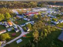 Camping Pas Cher vous présente avec son site Officiel campingpascher.fr, le Camping Land's Hause Bungalow classé 4 étoiles, situé sur la commune de Leiria dans le département Région De Lisbonne (Région De Lisbonne) au Portugal. Le camping Land's Hause Bungalow, vous présente un hébergement de type mobil-home pour 5 personnes avec climatisation et télévision. Le camping Land's Hause Bungalow vous propose du sam. 04 juillet au sam. 11 juillet 2026, en promotion à -10% pour 7 nuits à 1197 € au lieu de 1330,0 € soit une Économie de 133 €. Cette location propose 45 dates différentes pour réserver votre séjour. Découvrez également les 4 autres gammes d'hébergements du camping. Les Avis clients pour le Camping Land's Hause Bungalow sont de 7 sur 10. Piscine extérieure, Club ados, Aire de jeux enfants, Baby-foot, Centre équestre, Cyclisme, Piscine, Randonnée, Salle de fitness, Terrain multisports, Bar, Plats à emporter, Snack/Bar,... En savoir plus : cliquez-ICI.