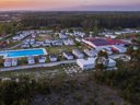 Cliquez pour découvrir toutes les photos de l'ÉTABLISSEMENT ! camping Land's Hause Bungalow photo 2