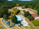Camping Pas Cher vous présente avec son site Officiel campingpascher.fr, le CampingLe Rousieux classé 4 étoiles, situé sur la commune de Servies dans le département Tarn (Midi Pyrénées) en France. Le camping Le Rousieux vous propose un hébergement de type chalet de 35 m². L'établissement vous propose 12 autres types d'hébergements. Découvrez tous nos séjours à petits prix dans la commune et aux alentours de Servies du département : Tarn (Midi Pyrénées). Les Avis clients pour le CampingLe Rousieux sont excellents avec une note moyenne de 8 sur 10. Piscine chauffée, Piscine extérieure, Animation enfants, Animations familiales, Club enfants, Aire de jeux enfants, Baby-foot, Canoë-kayak, Centre équestre, Golf, Ping-pong, Piscine, Pétanque, Terrain de football, Terrain multisports, Bar, Dépôt de pain, Plats à emporter, Snack/Bar, Supermarché, Épicerie,... En savoir plus : cliquez-ICI.