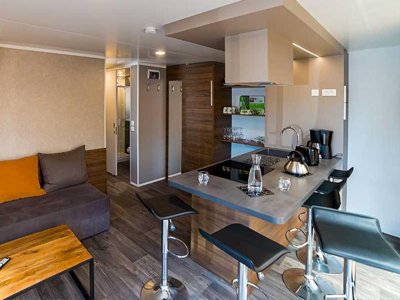 Cliquez pour découvrir toutes les photos de l'HÉBERGEMENT ! mobil-home - Paradis - Naia Village photo 4