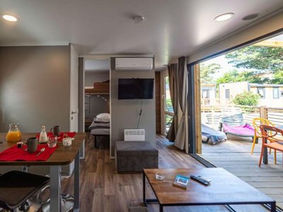 Cliquez pour découvrir toutes les photos de l'HÉBERGEMENT ! mobil-home - Paradis - Naia Village photo 4