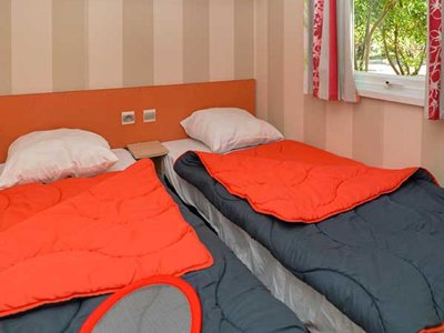 Cliquez pour découvrir toutes les photos de l'HÉBERGEMENT ! mobil-home - Paradis - Naia Village photo 4