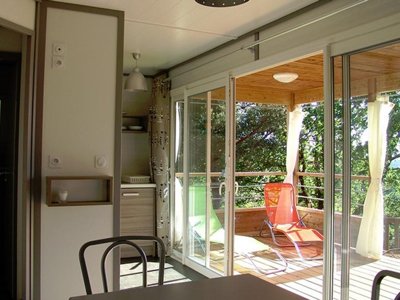 Cliquez pour découvrir toutes les photos de l'HÉBERGEMENT ! chalet - La Colline Des Ocres photo 2