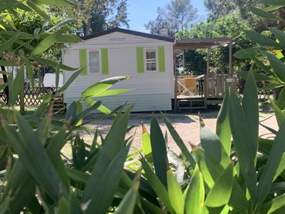 Cliquez pour découvrir toutes les photos de l'HÉBERGEMENT ! mobil-home - La Montagne photo 1