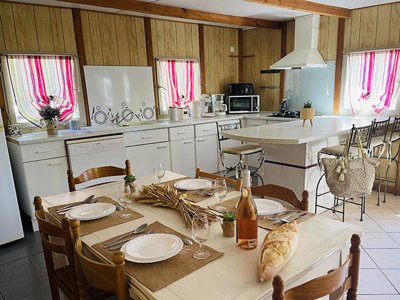 Cliquez pour découvrir toutes les photos de l'HÉBERGEMENT ! chalet - La Montagne photo 3