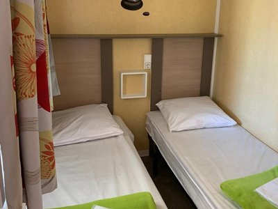 Cliquez pour découvrir toutes les photos de l'HÉBERGEMENT ! mobil-home - La Montagne photo 5