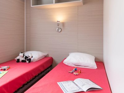 Cliquez pour découvrir toutes les photos de l'HÉBERGEMENT ! mobil-home - Le Chaponnet photo 7