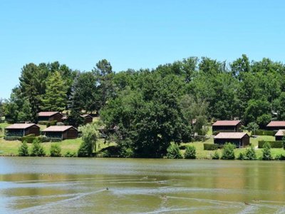 Cliquez pour découvrir toutes les photos de l'ÉTABLISSEMENT ! camping Et Village Vacances Le Lac photo 12