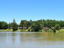 Camping Pas Cher vous présente avec son site Officiel campingpascher.fr, le Camping Et Village Vacances Le Lac classé 2 étoiles, situé sur la commune de Boulogne Sur Gesse dans le département Haute-garonne (Midi Pyrénées) en France. Le camping Et Village Vacances Le Lac, vous présente un hébergement de type chalet. Le camping Et Village Vacances Le Lac vous propose du lundi 31 août au lundi 07 septembre 2026 pour 7 nuits à 344€. Cette location propose 90 dates différentes pour réserver votre séjour. Découvrez également les 1 autres gammes d'hébergements du camping. Les Avis clients pour le Camping Et Village Vacances Le Lac sont excellents avec une note moyenne de 8 sur 10. Lac, Animations familiales, Aire de jeux enfants, Baby-foot, Canoë-kayak, Centre équestre, Court de tennis, Golf, Pétanque, Snack/Bar, Supermarché,... En savoir plus : cliquez-ICI.