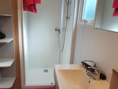 Cliquez pour découvrir toutes les photos de l'HÉBERGEMENT ! mobil-home - La Roseraie photo 5