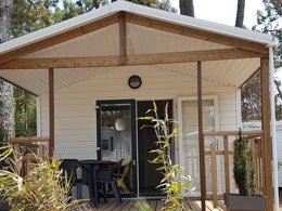 Camping Pas Cher vous présente avec son site Officiel campingpascher.fr, le Camping La Siesta classé 4 étoiles, situé sur la commune de La Faute Sur Mer dans le département Vendée (Pays De La Loire) en France. Le camping La Siesta, vous présente un hébergement de type mobil-home de 28 m² et télévision. Le camping La Siesta vous propose du sam. 12 septembre au sam. 19 septembre 2026 pour 7 nuits à 229€. Cette location propose 84 dates différentes pour réserver votre séjour. Découvrez également les 17 autres gammes d'hébergements du camping. Les Avis clients pour le Camping La Siesta sont excellents avec une note moyenne de 8 sur 10. Parc aquatique, Piscine couverte, Piscine extérieure, Animations familiales, Club enfants, Aire de jeux enfants, Baby-foot, Centre équestre, Court de tennis, Golf, Ping-pong, Piscine, Pétanque, Salle de jeux vidéo, Terrain multisports, Bar, Dépôt de pain, Snack/Bar,... En savoir plus : cliquez-ICI.