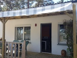 Camping Pas Cher vous présente avec son site Officiel campingpascher.fr, le Camping La Siesta classé 4 étoiles, situé sur la commune de La Faute Sur Mer dans le département Vendée (Pays De La Loire) en France. Le camping La Siesta, vous présente un hébergement de type appartement de 58 m² pour 1 personne. Le camping La Siesta vous propose du sam. 05 septembre au sam. 12 septembre 2026 pour 7 nuits à 265€. Cette location propose 38 dates différentes pour réserver votre séjour. Découvrez également les 17 autres gammes d'hébergements du camping. Les Avis clients pour le Camping La Siesta sont excellents avec une note moyenne de 8 sur 10. Parc aquatique, Piscine couverte, Piscine extérieure, Animations familiales, Club enfants, Aire de jeux enfants, Baby-foot, Centre équestre, Court de tennis, Golf, Ping-pong, Piscine, Pétanque, Salle de jeux vidéo, Terrain multisports, Bar, Dépôt de pain, Snack/Bar,... En savoir plus : cliquez-ICI.