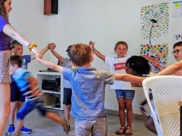 Camping Pas Cher vous présente avec son site Officiel campingpascher.fr, le Camping La Siesta classé 4 étoiles, situé sur la commune de La Faute Sur Mer dans le département Vendée (Pays De La Loire) en France. Le camping La Siesta, vous présente un hébergement de type mobil-home de 23 m². Le camping La Siesta vous propose du sam. 30 mai au sam. 06 juin 2026, en promotion à -22% pour 7 nuits à 169 € au lieu de 217,0 € soit une Économie de 48 €. Cette location propose 22 dates différentes pour réserver votre séjour. Découvrez également les 17 autres gammes d'hébergements du camping. Les Avis clients pour le Camping La Siesta sont excellents avec une note moyenne de 8 sur 10. Parc aquatique, Piscine couverte, Piscine extérieure, Animations familiales, Club enfants, Aire de jeux enfants, Baby-foot, Centre équestre, Court de tennis, Golf, Ping-pong, Piscine, Pétanque, Salle de jeux vidéo, Terrain multisports, Bar, Dépôt de pain, Snack/Bar,... En savoir plus : cliquez-ICI.