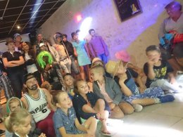 Camping Pas Cher vous présente avec son site Officiel campingpascher.fr, le Camping La Siesta classé 4 étoiles, situé sur la commune de La Faute Sur Mer dans le département Vendée (Pays De La Loire) en France. Le camping La Siesta, vous présente un hébergement de type chalet de 20 m². Le camping La Siesta vous propose du sam. 30 mai au sam. 06 juin 2026 pour 7 nuits à 166€. Cette location propose 11 dates différentes pour réserver votre séjour. Découvrez également les 17 autres gammes d'hébergements du camping. Les Avis clients pour le Camping La Siesta sont excellents avec une note moyenne de 8 sur 10. Parc aquatique, Piscine couverte, Piscine extérieure, Animations familiales, Club enfants, Aire de jeux enfants, Baby-foot, Centre équestre, Court de tennis, Golf, Ping-pong, Piscine, Pétanque, Salle de jeux vidéo, Terrain multisports, Bar, Dépôt de pain, Snack/Bar,... En savoir plus : cliquez-ICI.