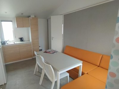 Cliquez pour découvrir toutes les photos de l'HÉBERGEMENT ! mobil-home - Les Genêts photo 3