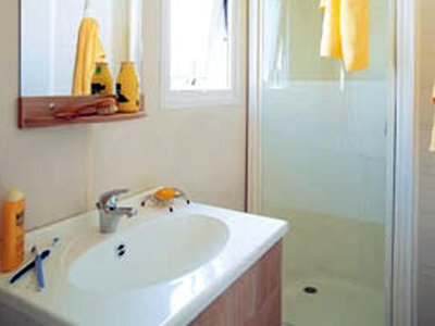 Cliquez pour découvrir toutes les photos de l'HÉBERGEMENT ! mobil-home - Les Genêts photo 5
