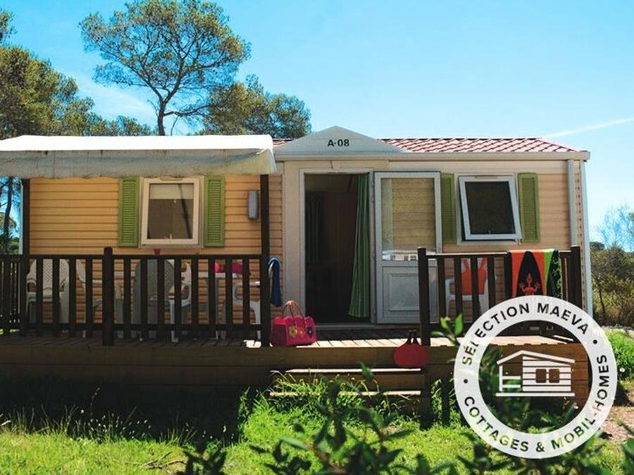 Camping Pas Cher vous présente avec son site Officiel campingpascher.fr, le Camping Montana Parc - Oasis Village - Coeur De L'estérel classé 5 étoiles, situé sur la commune de Puget Sur Argens dans le département Var (Provence Alpes Côte D'azur) en France. Le camping Montana Parc - Oasis Village - Coeur De L'estérel, vous présente un hébergement de type mobil-home de 28 m² avec climatisation et télévision. Le camping Montana Parc - Oasis Village - Coeur De L'estérel vous proposeun séjour PAS CHER avec une REMISEdu sam. 29 août au sam. 05 septembre 2026, en promotion à -35% pour 7 nuits à 549 € au lieu de 844,62 € soit une Économie de 295,62 €. Cette location propose 15 dates différentes pour réserver votre séjour. Découvrez également les 17 autres gammes d'hébergements du camping. Les Avis clients pour le Camping Montana Parc - Oasis Village - Coeur De L'estérel sont excellents avec une note moyenne de 8 sur 10. Parc aquatique, Piscine extérieure, Animations familiales, Club enfants, Aire de jeux enfants, Centre équestre, Court de padel en extérieur, Court de tennis, Golf, Parcours sportif, Ping-pong, Pétanque, Randonnée, Salle de fitness, Terrain de beach-volley, Terrain de football, Terrain multisports, Bar, Dépôt de pain, Plats à emporter, Restaurant, Snack/Bar, Épicerie,... En savoir plus : cliquez-ICI.