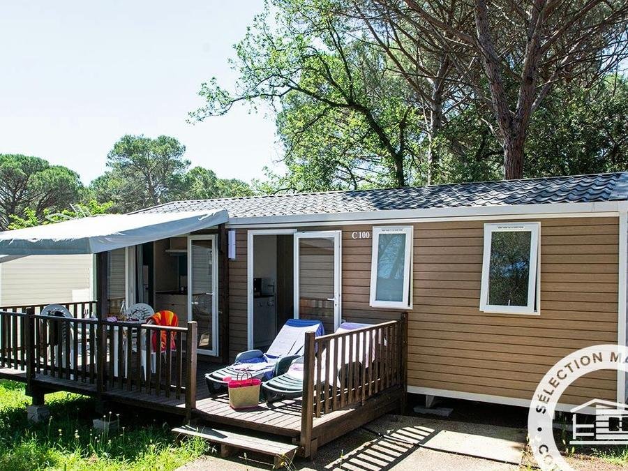 Camping Pas Cher vous présente avec son site Officiel campingpascher.fr, le Camping Montana Parc - Oasis Village - Coeur De L'estérel classé 5 étoiles, situé sur la commune de Puget Sur Argens dans le département Var (Provence Alpes Côte D'azur) en France. Le camping Montana Parc - Oasis Village - Coeur De L'estérel, vous présente un hébergement de type mobil-home de 34 m² pour 2 personnes avec climatisation et télévision. Le camping Montana Parc - Oasis Village - Coeur De L'estérel vous proposeun séjour PAS CHER avec une REMISEdu sam. 19 septembre au sam. 26 septembre 2026, en promotion à -35% pour 7 nuits à 509 € au lieu de 783,08 € soit une Économie de 274,08 €. Cette location propose 11 dates différentes pour réserver votre séjour. Découvrez également les 17 autres gammes d'hébergements du camping. Les Avis clients pour le Camping Montana Parc - Oasis Village - Coeur De L'estérel sont excellents avec une note moyenne de 8 sur 10. Parc aquatique, Piscine extérieure, Animations familiales, Club enfants, Aire de jeux enfants, Centre équestre, Court de padel en extérieur, Court de tennis, Golf, Parcours sportif, Ping-pong, Pétanque, Randonnée, Salle de fitness, Terrain de beach-volley, Terrain de football, Terrain multisports, Bar, Dépôt de pain, Plats à emporter, Restaurant, Snack/Bar, Épicerie,... En savoir plus : cliquez-ICI.