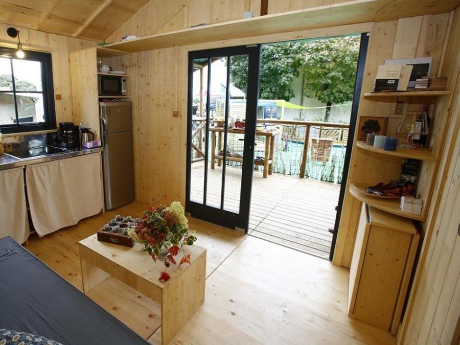 Camping Pas Cher vous présente avec son site Officiel campingpascher.fr, le Camping Montana Parc - Oasis Village - Coeur De L'estérel classé 5 étoiles, situé sur la commune de Puget Sur Argens dans le département Var (Provence Alpes Côte D'azur) en France. Le camping Montana Parc - Oasis Village - Coeur De L'estérel vous propose un hébergement de type chalet de 27 m² avec climatisation (télévision). L'établissement vous propose 17 autres types d'hébergements. Découvrez tous nos séjours à petits prix dans la commune et aux alentours de Puget Sur Argens du département : Var (Provence Alpes Côte D'azur). Les Avis clients pour le Camping Montana Parc - Oasis Village - Coeur De L'estérel sont excellents avec une note moyenne de 8 sur 10. Parc aquatique, Piscine extérieure, Animations familiales, Club enfants, Aire de jeux enfants, Centre équestre, Court de padel en extérieur, Court de tennis, Golf, Parcours sportif, Ping-pong, Pétanque, Randonnée, Salle de fitness, Terrain de beach-volley, Terrain de football, Terrain multisports, Bar, Dépôt de pain, Plats à emporter, Restaurant, Snack/Bar, Épicerie,... En savoir plus : cliquez-ICI.