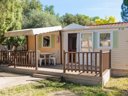 Camping Pas Cher vous présente avec son site Officiel campingpascher.fr, le Camping Montana Parc - Oasis Village - Coeur De L'estérel classé 5 étoiles, situé sur la commune de Puget Sur Argens dans le département Var (Provence Alpes Côte D'azur) en France. Le camping Montana Parc - Oasis Village - Coeur De L'estérel, vous présente un hébergement de type bungalow de 28 m² avec climatisation et télévision. Le camping Montana Parc - Oasis Village - Coeur De L'estérel vous proposeun séjour PAS CHER avec une REMISEdu sam. 02 mai au sam. 09 mai 2026, en promotion à -41% pour 7 nuits à 319 € au lieu de 549,0 € soit une Économie de 230 €. Cette location propose 19 dates différentes pour réserver votre séjour. Découvrez également les 7 autres gammes d'hébergements du camping. Les Avis clients pour le Camping Montana Parc - Oasis Village - Coeur De L'estérel sont excellents avec une note moyenne de 8 sur 10. Parc aquatique, Piscine extérieure, Animations familiales, Club enfants, Aire de jeux enfants, Centre équestre, Court de padel en extérieur, Court de tennis, Golf, Parcours sportif, Ping-pong, Pétanque, Randonnée, Salle de fitness, Terrain de beach-volley, Terrain de football, Terrain multisports, Bar, Dépôt de pain, Plats à emporter, Restaurant, Snack/Bar, Épicerie,... En savoir plus : cliquez-ICI.