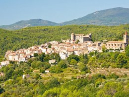 Camping Pas Cher vous présente avec son site Officiel campingpascher.fr, le Camping Montana Parc - Oasis Village - Coeur De L'estérel classé 5 étoiles, situé sur la commune de Puget Sur Argens dans le département Var (Provence Alpes Côte D'azur) en France. Le camping Montana Parc - Oasis Village - Coeur De L'estérel vous propose un hébergement de type bungalow de 33 m² pour 1 personne avec climatisation (télévision). L'établissement vous propose 14 autres types d'hébergements. Découvrez tous nos séjours à petits prix dans la commune et aux alentours de Puget Sur Argens du département : Var (Provence Alpes Côte D'azur). Les Avis clients pour le Camping Montana Parc - Oasis Village - Coeur De L'estérel sont excellents avec une note moyenne de 8 sur 10. Parc aquatique, Piscine extérieure, Animations familiales, Club enfants, Aire de jeux enfants, Centre équestre, Court de padel en extérieur, Court de tennis, Golf, Parcours sportif, Ping-pong, Pétanque, Randonnée, Salle de fitness, Terrain de beach-volley, Terrain de football, Terrain multisports, Bar, Dépôt de pain, Plats à emporter, Restaurant, Snack/Bar, Épicerie,... En savoir plus : cliquez-ICI.