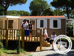 Camping Pas Cher vous présente avec son site Officiel campingpascher.fr, le Camping Montana Parc - Gassin - Golfe De St Tropez classé 4 étoiles, situé sur la commune de Gassin dans le département Var (Provence Alpes Côte D'azur) en France. Le camping Montana Parc - Gassin - Golfe De St Tropez, vous présente un hébergement de type mobil-home de 34 m² pour 6 personnes avec climatisation et télévision. Le camping Montana Parc - Gassin - Golfe De St Tropez vous proposeun séjour PAS CHER avec une REMISEdu sam. 29 août au sam. 05 septembre 2026, en promotion à -35% pour 7 nuits à 639 € au lieu de 983,08 € soit une Économie de 344,08 €. Cette location propose 18 dates différentes pour réserver votre séjour. Découvrez également les 8 autres gammes d'hébergements du camping. Les Avis clients pour le Camping Montana Parc - Gassin - Golfe De St Tropez sont excellents avec une note moyenne de 8 sur 10. Piscine extérieure, Animations familiales, Club ados, Club enfants, Aire de jeux enfants, Canoë-kayak, Centre équestre, Court de tennis, Golf, Parcours sportif, Ping-pong, Plongée, Pétanque, Randonnée, Terrain multisports, Bar, Dépôt de pain, Plats à emporter, Restaurant, Snack/Bar, Épicerie,... En savoir plus : cliquez-ICI.