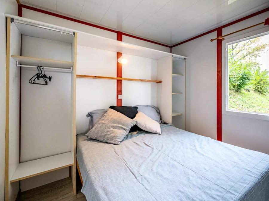 Cliquez pour découvrir toutes les photos de l'HÉBERGEMENT ! chalet - camping Les Bö-Bains photo 3