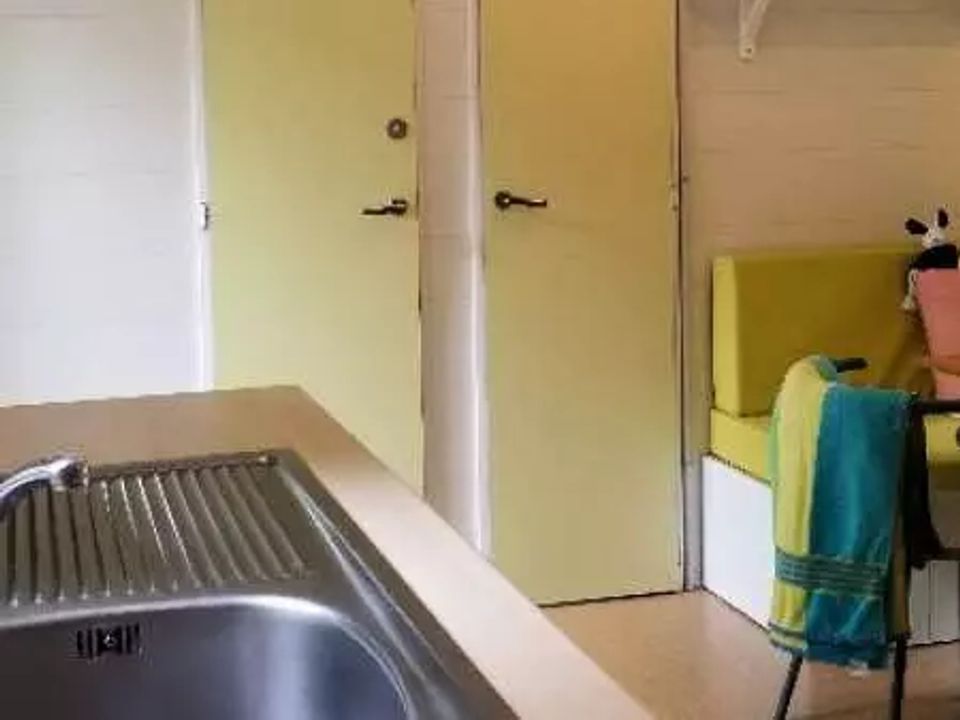 Cliquez pour découvrir toutes les photos de l'HÉBERGEMENT ! mobil-home - camping Les Bö-Bains photo 3