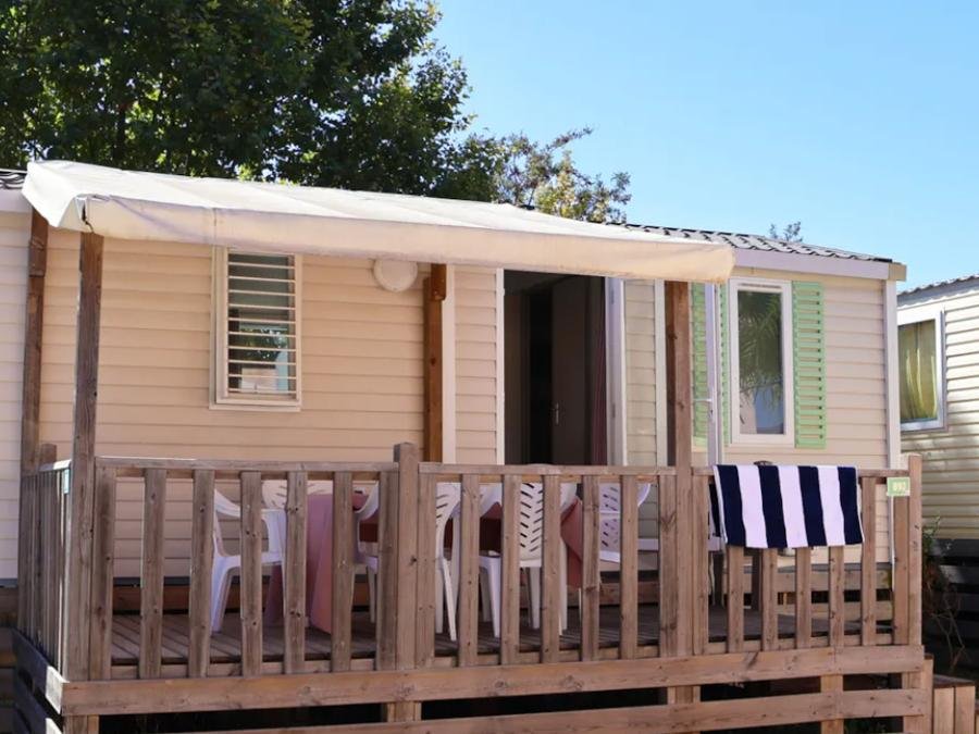 Camping Pas Cher vous présente avec son site Officiel campingpascher.fr, le Camping Tikayan La Vallée Du Paradis classé 4 étoiles, situé sur la commune de Agay dans le département Var (Provence Alpes Côte D'azur) en France. Le camping Tikayan La Vallée Du Paradis, vous présente un hébergement de type mobil-home pour 6 personnes. Le camping Tikayan La Vallée Du Paradis vous proposeun séjour PAS CHER avec une REMISEdu sam. 03 octobre au sam. 10 octobre 2026, en promotion à -66% pour 7 nuits à 230 € au lieu de 685,0 € soit une Économie de 455 €. Cette location propose 3 dates différentes pour réserver votre séjour. Découvrez également les 12 autres gammes d'hébergements du camping. Les Avis clients pour le Camping Tikayan La Vallée Du Paradis sont excellents avec une note moyenne de 8 sur 10. Piscine extérieure, Animations familiales, Club enfants, Aire de jeux enfants, Baby-foot, Canoë-kayak, Centre équestre, Court de tennis, Golf, Ping-pong, Pétanque, Salle de fitness, Bar, Dépôt de pain, Pizzeria, Plats à emporter, Snack/Bar, Épicerie,... En savoir plus : cliquez-ICI.