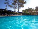 Camping Pas Cher vous présente avec son site Officiel campingpascher.fr, le Camping Le Pressoir classé 4 étoiles, situé sur la commune de Petit Palais Et Cornemps dans le département Gironde (Aquitaine) en France. Le camping Le Pressoir vous propose un hébergement de type mobil-home de 32 m². L'établissement vous propose 6 autres types d'hébergements. Découvrez tous nos séjours à petits prix dans la commune et aux alentours de Petit Palais Et Cornemps du département : Gironde (Aquitaine). Les Avis clients pour le Camping Le Pressoir sont de 7 sur 10. Piscine chauffée, Piscine extérieure, Animations familiales, Club enfants, Aire de jeux enfants, Centre équestre, Court de tennis, Golf, Ping-pong, Pétanque, Structure gonflable enfants, Terrain de volley-ball, Terrain multisports, Tir à l’arc, Trampoline, Bar, Dépôt de pain, Plats à emporter, Épicerie,... En savoir plus : cliquez-ICI.