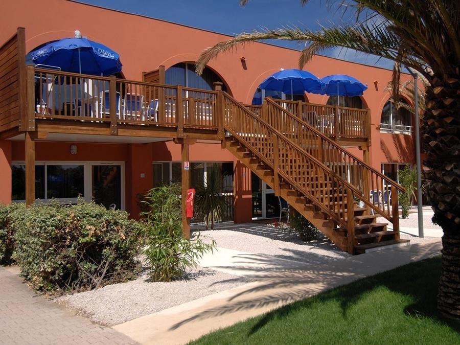 Camping Pas Cher vous présente avec son site Officiel campingpascher.fr, la Résidence Odalys Référence Du Golfe classé 4 étoiles, située sur la commune de Agde dans le département Hérault (Languedoc Roussillon) en France. La résidence Odalys Référence Du Golfe, vous présente un hébergement de type appartement de 46 m² et télévision. La résidence Odalys Référence Du Golfe vous propose du sam. 03 octobre au sam. 10 octobre 2026 pour 7 nuits à 609€. Cette location propose 13 dates différentes pour réserver votre séjour. Découvrez également les 7 autres gammes d'hébergements de la résidence. Piscine chauffée, Piscine extérieure, Court de tennis, Golf,... En savoir plus : cliquez-ICI.
