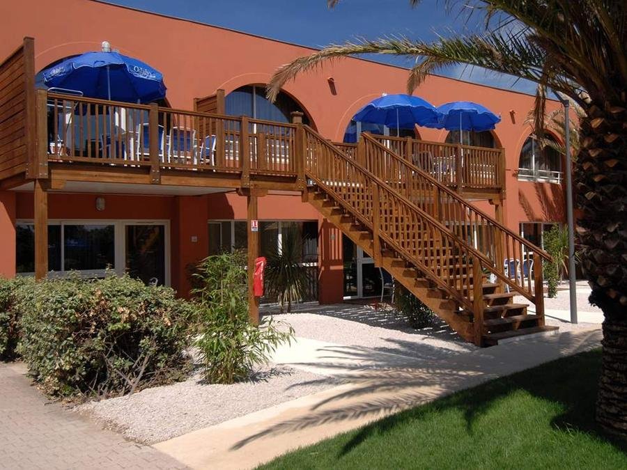 Camping Pas Cher vous présente avec son site Officiel campingpascher.fr, la Résidence Odalys Référence Du Golfe classé 4 étoiles, située sur la commune de Agde dans le département Hérault (Languedoc Roussillon) en France. La résidence Odalys Référence Du Golfe, vous présente un hébergement de type appartement de 65 m² pour 2 personnes et télévision. La résidence Odalys Référence Du Golfe vous propose du sam. 26 septembre au sam. 03 octobre 2026 pour 7 nuits à 669€. Cette location propose 12 dates différentes pour réserver votre séjour. Découvrez également les 7 autres gammes d'hébergements de la résidence. Piscine chauffée, Piscine extérieure, Court de tennis, Golf,... En savoir plus : cliquez-ICI.