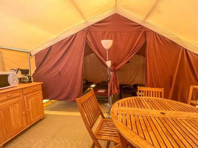 tente en toile et bois - La Tamarissière photo 3