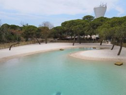 Camping Pas Cher vous présente avec son site Officiel campingpascher.fr, le Camping La Tamarissière classé 4 étoiles, situé sur la commune de Agde dans le département Hérault (Languedoc Roussillon) en France. Le camping La Tamarissière, vous présente un hébergement de type tente en toile et bois de 20 m² pour 4 personnes. Le camping La Tamarissière vous propose du lundi 06 avril au lundi 13 avril 2026 pour 7 nuits à 194€. Cette location propose 93 dates différentes pour réserver votre séjour. Découvrez également les 29 autres gammes d'hébergements du camping. Les Avis clients pour le Camping La Tamarissière sont de 7 sur 10. Mer, Animations familiales, Club ados, Club enfants, Aire de jeux enfants, Centre équestre, Court de tennis, Cyclisme, Golf, Ping-pong, Plongée, Pétanque, Randonnée, Terrain multisports, Bar, Pizzeria, Snack/Bar, Épicerie,... En savoir plus : cliquez-ICI.