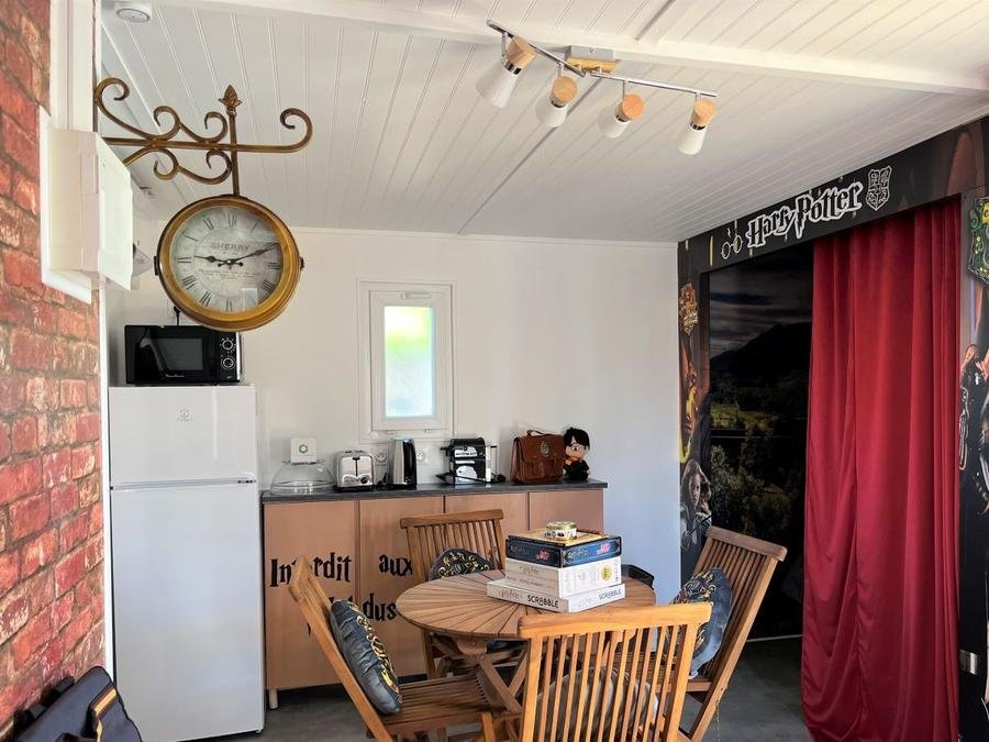 Camping Pas Cher vous présente avec son site Officiel campingpascher.fr, le Camping La Clape Village classé 5 étoiles, situé sur la commune de Agde dans le département Hérault (Languedoc Roussillon) en France. Le camping La Clape Village, vous présente un hébergement de type hébergement insolite de 32 m² pour 4 personnes avec climatisation et télévision. Le camping La Clape Village vous propose du dimanche 25 octobre au dimanche 01 novembre 2026 pour 7 nuits à 288€. Cette location propose 73 dates différentes pour réserver votre séjour. Découvrez également les 36 autres gammes d'hébergements du camping. Les Avis clients pour le Camping La Clape Village sont excellents avec une note moyenne de 8 sur 10. LacMerÉtang, Parc aquatique, Piscine extérieure, Animation ados, Animations familiales, Club enfants, Aire de jeux enfants, Canoë-kayak, Centre équestre, Court de tennis, Cyclisme, Golf, Plongée, Pétanque, Randonnée, Salle de fitness, Surf, Terrain multisports, Bar, Boulangerie, Supermarché, Épicerie,... En savoir plus : cliquez-ICI.