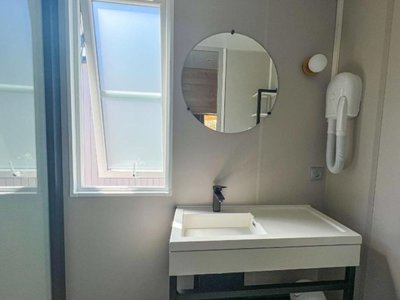 Cliquez pour découvrir toutes les photos de l'HÉBERGEMENT ! mobil-home - La Clape Village photo 5