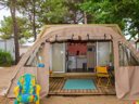 Cliquez pour découvrir toutes les photos de l'HÉBERGEMENT ! bungalow toilé - camping Les Jardins D'Agathe **** photo 2