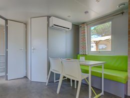 Camping Pas Cher vous présente avec son site Officiel campingpascher.fr, le Camping Les Jardins D'Agathe **** classé 4 étoiles, situé sur la commune de Agde dans le département Hérault (Languedoc Roussillon) en France. Le camping Les Jardins D'Agathe ****, vous présente un hébergement de type mobil-home de 25 m² pour 1 personne avec climatisation et télévision. Le camping Les Jardins D'Agathe **** vous propose du sam. 04 juillet au sam. 11 juillet 2026, en promotion à -10% pour 7 nuits à 693 € au lieu de 770,0 € soit une Économie de 77 €. Cette location propose 127 dates différentes pour réserver votre séjour. Découvrez également les 13 autres gammes d'hébergements du camping. Les Avis clients pour le Camping Les Jardins D'Agathe **** sont excellents avec une note moyenne de 8 sur 10. Piscine chauffée, Piscine extérieure, Animation ados, Animations familiales, Club enfants, Aire de jeux enfants, Cyclisme, Parcours sportif, Ping-pong, Plongée, Pétanque, Randonnée, Terrain multisports, Boulangerie, Bureau de tabac, Dépôt de pain, Plats à emporter, Snack/Bar, Station-service, Supermarché,... En savoir plus : cliquez-ICI.