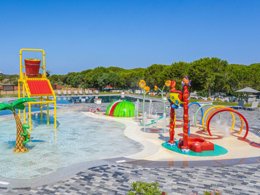 Camping Pas Cher vous présente avec son site Officiel campingpascher.fr, le Établissement La Tortuga, situé sur la commune de Aglientu dans le département Olbia-tempio (Sardaigne) en Italie. L'établissement La Tortuga vous propose un hébergement de type mobil-home de 25 m². L'établissement vous propose 5 autres types d'hébergements. Découvrez tous nos séjours à petits prix dans la commune et aux alentours de Aglientu du département : Olbia-tempio (Sardaigne).... En savoir plus : cliquez-ICI.