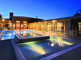 Camping Pas Cher vous présente avec son site Officiel campingpascher.fr, le Camping Albirondack Park Lodge And Spa classé 4 étoiles, situé sur la commune de Albi dans le département Tarn (Midi Pyrénées) en France. Le camping Albirondack Park Lodge And Spa, vous présente un hébergement de type hébergement insolite pour 4 personnes. Le camping Albirondack Park Lodge And Spa vous propose du sam. 26 septembre au sam. 03 octobre 2026 pour 7 nuits à 1008€. Cette location propose 92 dates différentes pour réserver votre séjour. Découvrez également les 7 autres gammes d'hébergements du camping. Les Avis clients pour le Camping Albirondack Park Lodge And Spa sont excellents avec une note moyenne de 8 sur 10. Piscine chauffée, Piscine extérieure, Animations familiales, Club enfants, Aire de jeux enfants, Baby-foot, Centre équestre, Golf, Randonnée, Structure gonflable enfants, Bar, Bureau de tabac, Dépôt de pain, Plats à emporter, Supermarché,... En savoir plus : cliquez-ICI.