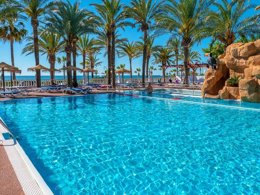 Camping Pas Cher vous présente avec son site Officiel campingpascher.fr, le Établissement Playa Tropicana, situé sur la commune de Alcoceber dans le département Castellón (Région De Valence) en Espagne. L'établissement Playa Tropicana vous propose un hébergement de type mobil-home de 30 m². L'établissement vous propose 3 autres types d'hébergements. Découvrez tous nos séjours à petits prix dans la commune et aux alentours de Alcoceber du département : Castellón (Région De Valence).... En savoir plus : cliquez-ICI.