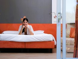 Camping Pas Cher vous présente avec son site Officiel campingpascher.fr, le Camping Torre Del Porticciolo classé 4 étoiles, situé sur la commune de Alghero dans le département Sassari (Sardaigne) en Italie. Le camping Torre Del Porticciolo, vous présente un hébergement de type mobil-home de 22 m² pour 2 personnes avec climatisation et télévision. Le camping Torre Del Porticciolo vous propose du lundi 15 juin au lundi 22 juin 2026, en promotion à -26% pour 7 nuits à 600,14 € au lieu de 811,0 € soit une Économie de 210,86 €. Cette location propose 98 dates différentes pour réserver votre séjour. Découvrez également les 13 autres gammes d'hébergements du camping. Les Avis clients pour le Camping Torre Del Porticciolo sont excellents avec une note moyenne de 8 sur 10. Piscine extérieure, Animations familiales, Club enfants, Aire de jeux enfants, Centre équestre, Court de tennis, Ping-pong, Plongée, Randonnée, Bar, Pizzeria, Restaurant, Snack/Bar, Supermarché,... En savoir plus : cliquez-ICI.