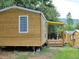 Camping Pas Cher vous présente avec son site Officiel campingpascher.fr, le Camping Flower Aloha Club classé 3 étoiles, situé sur la commune de Amélie Les Bains Palalda dans le département Pyrénées-orientales (Languedoc Roussillon) en France. Le camping Flower Aloha Club vous propose un hébergement de type mobil-home de 36 m² pour 1 personne (télévision). L'établissement vous propose 8 autres types d'hébergements. Découvrez tous nos séjours à petits prix dans la commune et aux alentours de Amélie Les Bains Palalda du département : Pyrénées-orientales (Languedoc Roussillon). Les Avis clients pour le Camping Flower Aloha Club sont excellents avec une note moyenne de 8 sur 10. Piscine chauffée, Piscine extérieure, Animation enfants, Animations familiales, Aire de jeux enfants, Baby-foot, Cyclisme, Paddle, Parcours sportif, Ping-pong, Piscine, Pétanque, Structure gonflable enfants, Terrain de football, Trampoline, kiteSurf, Dépôt de pain, Supermarché,... En savoir plus : cliquez-ICI.