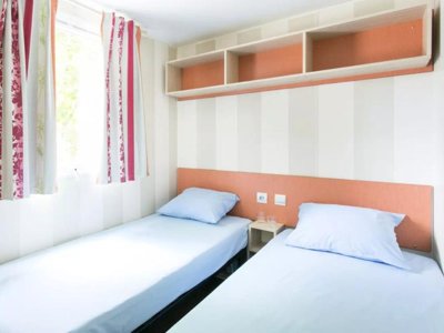 Cliquez pour découvrir toutes les photos de l'HÉBERGEMENT ! mobil-home - Les Abricotiers photo 4