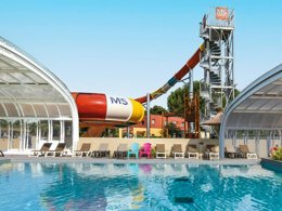 Camping Pas Cher vous présente avec son site Officiel campingpascher.fr, le Camping Club Le Littoral 5* - MS VACANCES classé 5 étoiles, situé sur la commune de Argelès-sur-mer dans le département Pyrénées-orientales (Languedoc Roussillon) en France. Le camping Club Le Littoral 5* - MS VACANCES, vous présente un hébergement de type mobil-home de 27 m² pour 4 personnes avec climatisation et télévision. Le camping Club Le Littoral 5* - MS VACANCES vous propose du dimanche 03 mai au dimanche 10 mai 2026, en promotion à -25% pour 7 nuits à 287,25 € au lieu de 383,0 € soit une Économie de 95,75 €. Cette location propose 86 dates différentes pour réserver votre séjour. Découvrez également les 17 autres gammes d'hébergements du camping. Les Avis clients pour le Camping Club Le Littoral 5* - MS VACANCES sont excellents avec une note moyenne de 8 sur 10. Mer, Parc aquatique, Piscine couverte, Piscine extérieure, Animations familiales, Club ados, Club enfants, Aire de jeux enfants, Canoë-kayak, Centre équestre, Court de tennis, Cyclisme, Golf, Parcours sportif, Ping-pong, Piscine, Plongée, Pétanque, Salle de fitness, Salle de jeux vidéo, Structure gonflable enfants, Terrain multisports, Tir à l’arc, Trampoline, Bar, Dépôt de pain, Plats à emporter, Restaurant, Snack/Bar, Épicerie,... En savoir plus : cliquez-ICI.