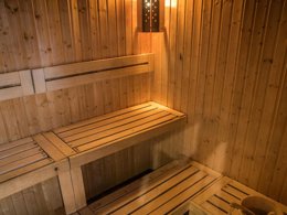 Camping Pas Cher vous présente avec son site Officiel campingpascher.fr, le Camping Club Le Littoral 5* - MS VACANCES classé 5 étoiles, situé sur la commune de Argelès-sur-mer dans le département Pyrénées-orientales (Languedoc Roussillon) en France. Le camping Club Le Littoral 5* - MS VACANCES, vous présente un hébergement de type mobil-home de 23 m² pour 4 personnes avec climatisation et télévision. Le camping Club Le Littoral 5* - MS VACANCES vous propose du dimanche 03 mai au dimanche 10 mai 2026, en promotion à -25% pour 7 nuits à 292,50 € au lieu de 390,0 € soit une Économie de 97,50 €. Cette location propose 64 dates différentes pour réserver votre séjour. Découvrez également les 17 autres gammes d'hébergements du camping. Les Avis clients pour le Camping Club Le Littoral 5* - MS VACANCES sont excellents avec une note moyenne de 8 sur 10. Mer, Parc aquatique, Piscine couverte, Piscine extérieure, Animations familiales, Club ados, Club enfants, Aire de jeux enfants, Canoë-kayak, Centre équestre, Court de tennis, Cyclisme, Golf, Parcours sportif, Ping-pong, Piscine, Plongée, Pétanque, Salle de fitness, Salle de jeux vidéo, Structure gonflable enfants, Terrain multisports, Tir à l’arc, Trampoline, Bar, Dépôt de pain, Plats à emporter, Restaurant, Snack/Bar, Épicerie,... En savoir plus : cliquez-ICI.