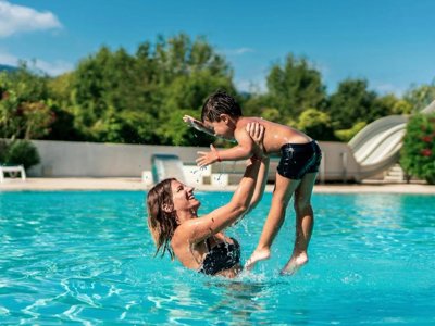 Cliquez pour découvrir toutes les photos de l'ÉTABLISSEMENT ! camping Les Pins photo 6